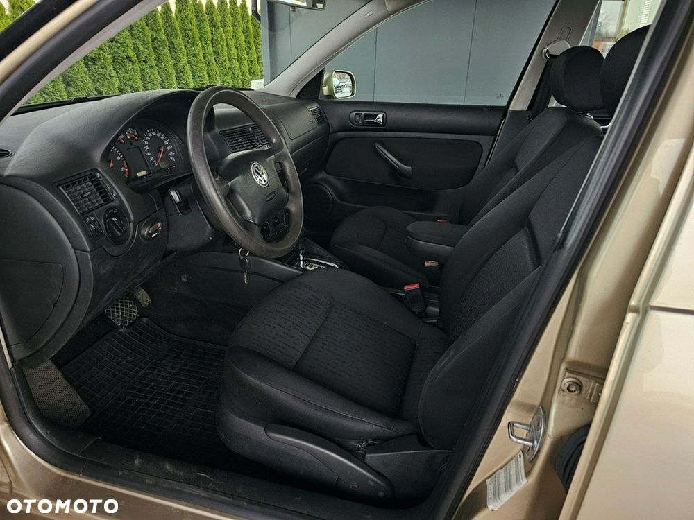 Volkswagen Golf - 14
