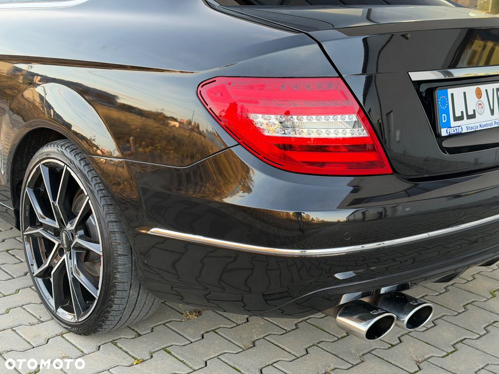Mercedes-Benz Klasa C 180 BlueEFFICIENCY - 14