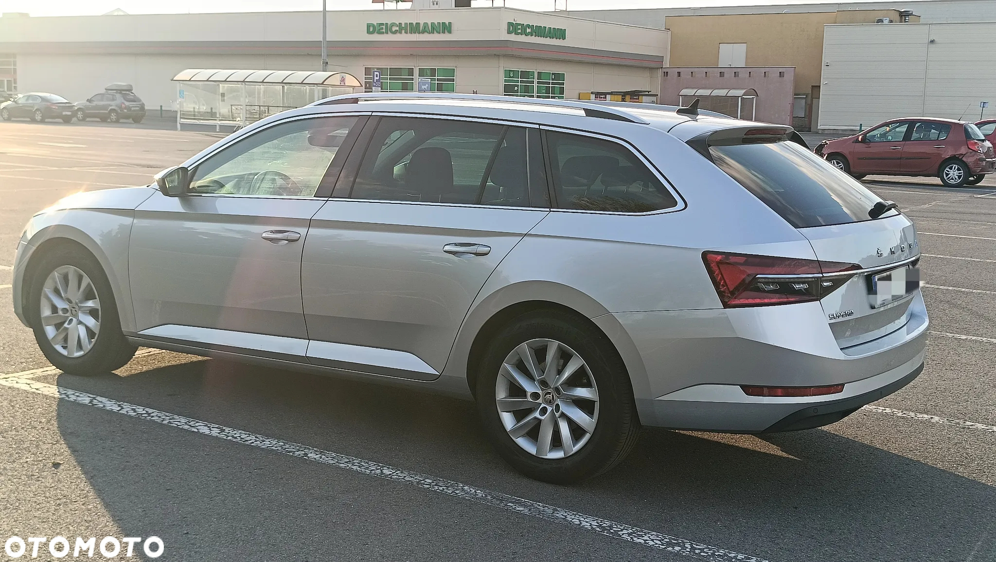 Skoda Superb Combi 2.0 TDI DSG Premium Edition - 11