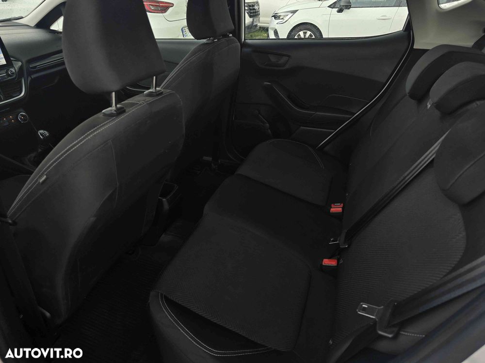 Ford Fiesta - 10