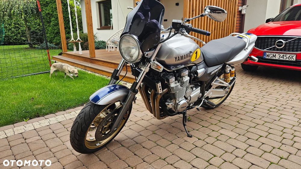Yamaha XJR - 2