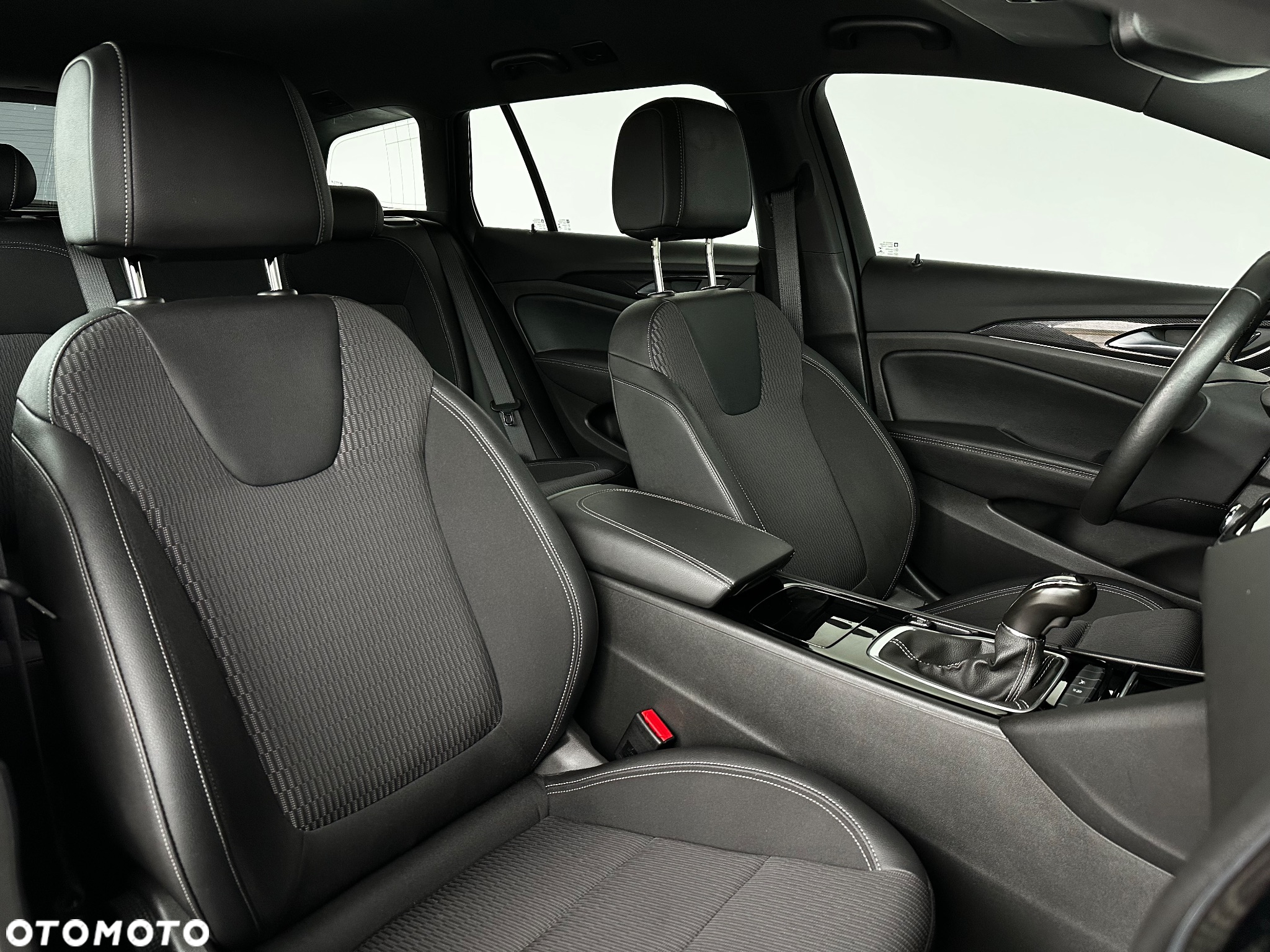 Opel Insignia - 26
