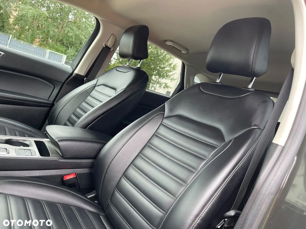 Ford Edge - 19