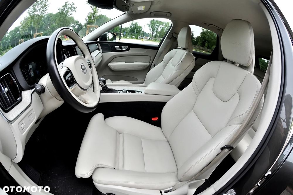 Volvo XC 60 D4 Inscription - 18