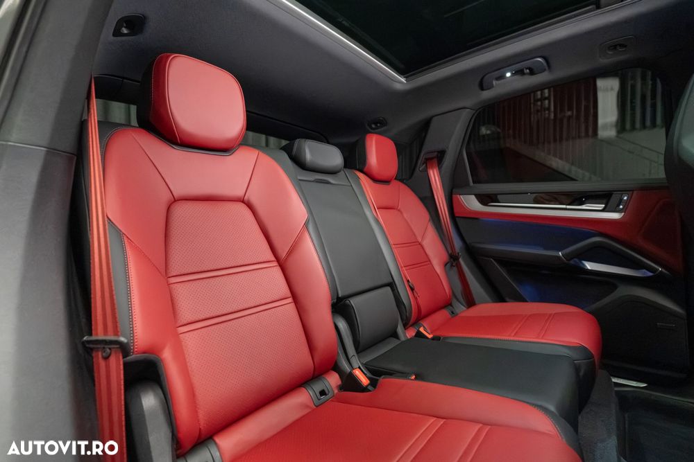 Porsche Cayenne - 33