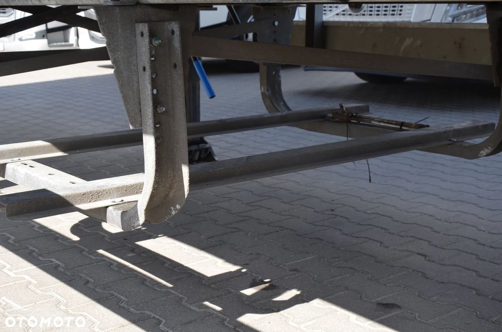 Schmitz Cargobull VARIOS / 2 POZIOMY JAZDY / OŚ PODNOSZONA / DACH POD. / CODE XL / OCYNK / 7055 - 5