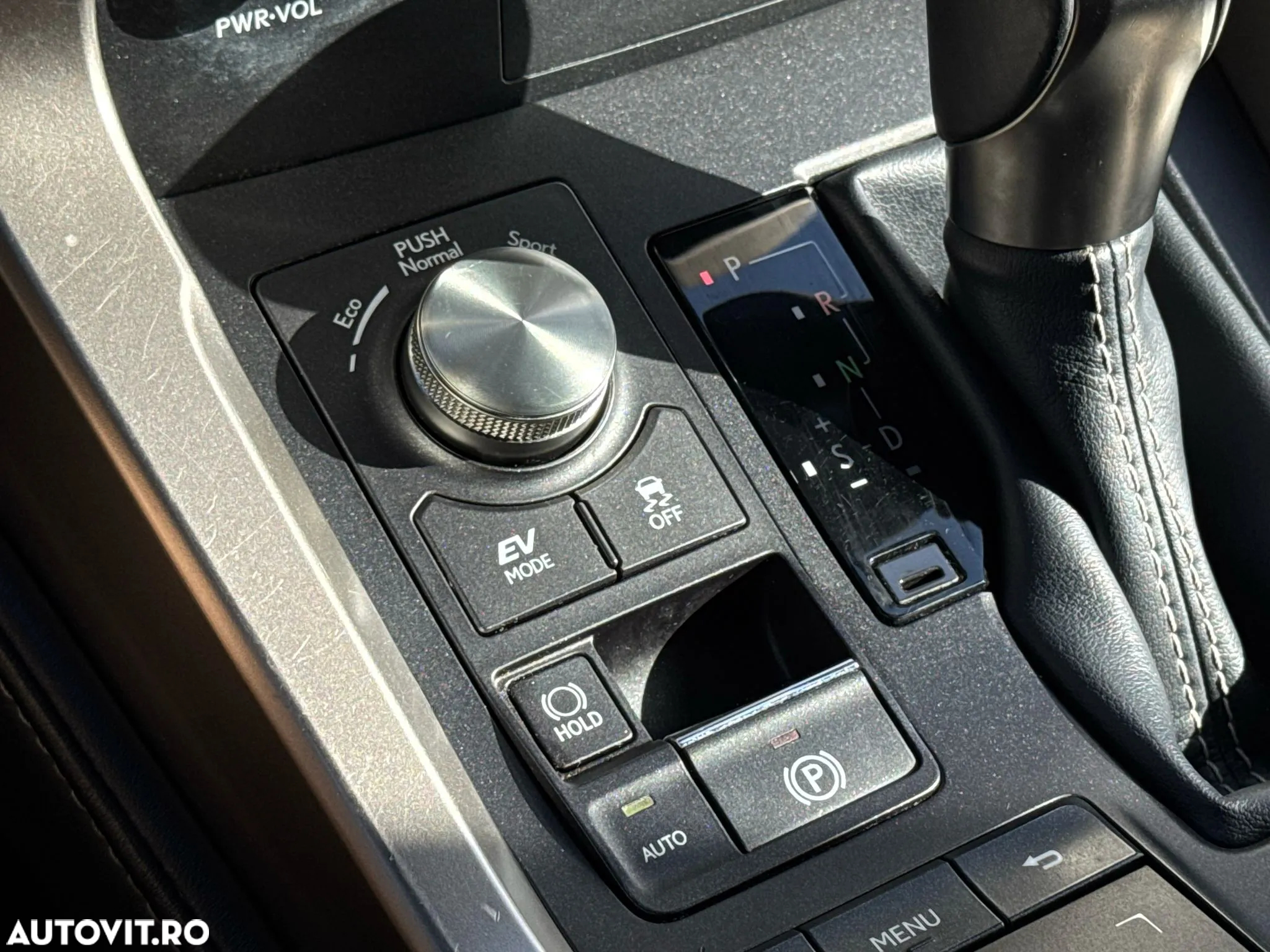 Lexus Seria NX 300h FWD Executive Plus - 14