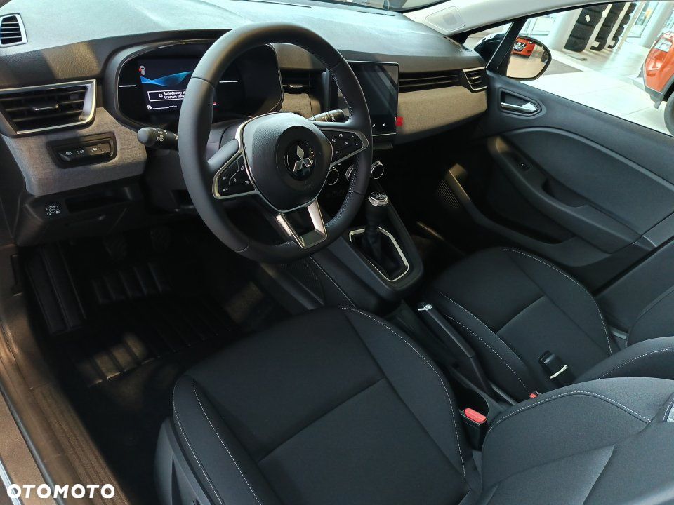 Mitsubishi Colt - 10