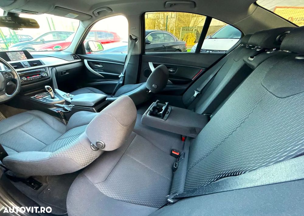 BMW Seria 3 318d Aut. - 20