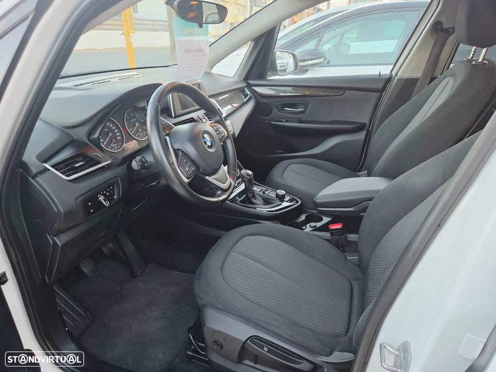 BMW 216 Active Tourer d - 12