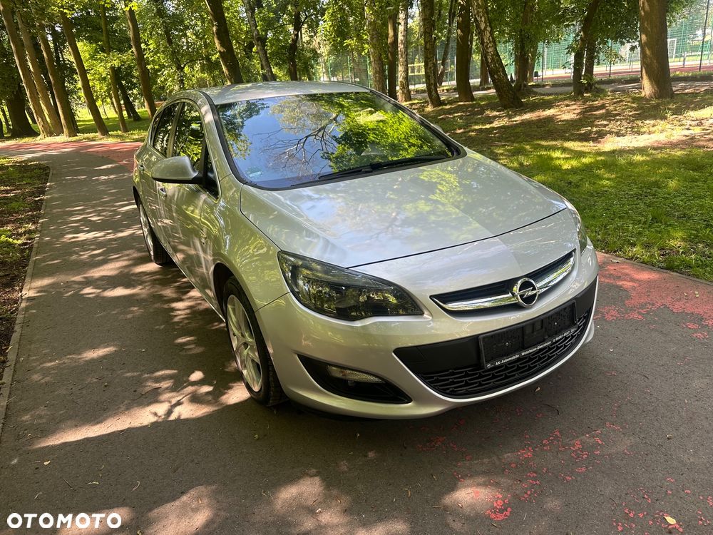 Opel Astra 1.6 Cosmo EU6 - 4