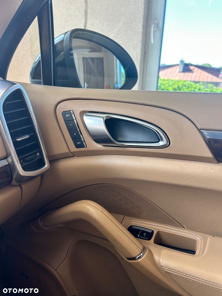 Porsche Cayenne S - 15
