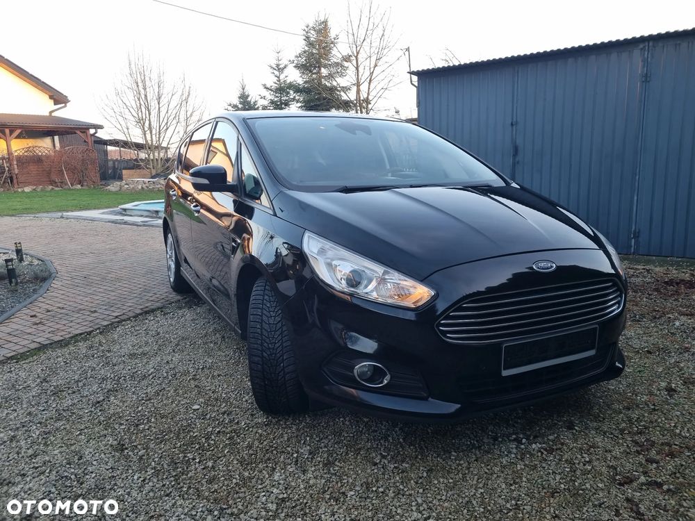 Ford S-Max - 13