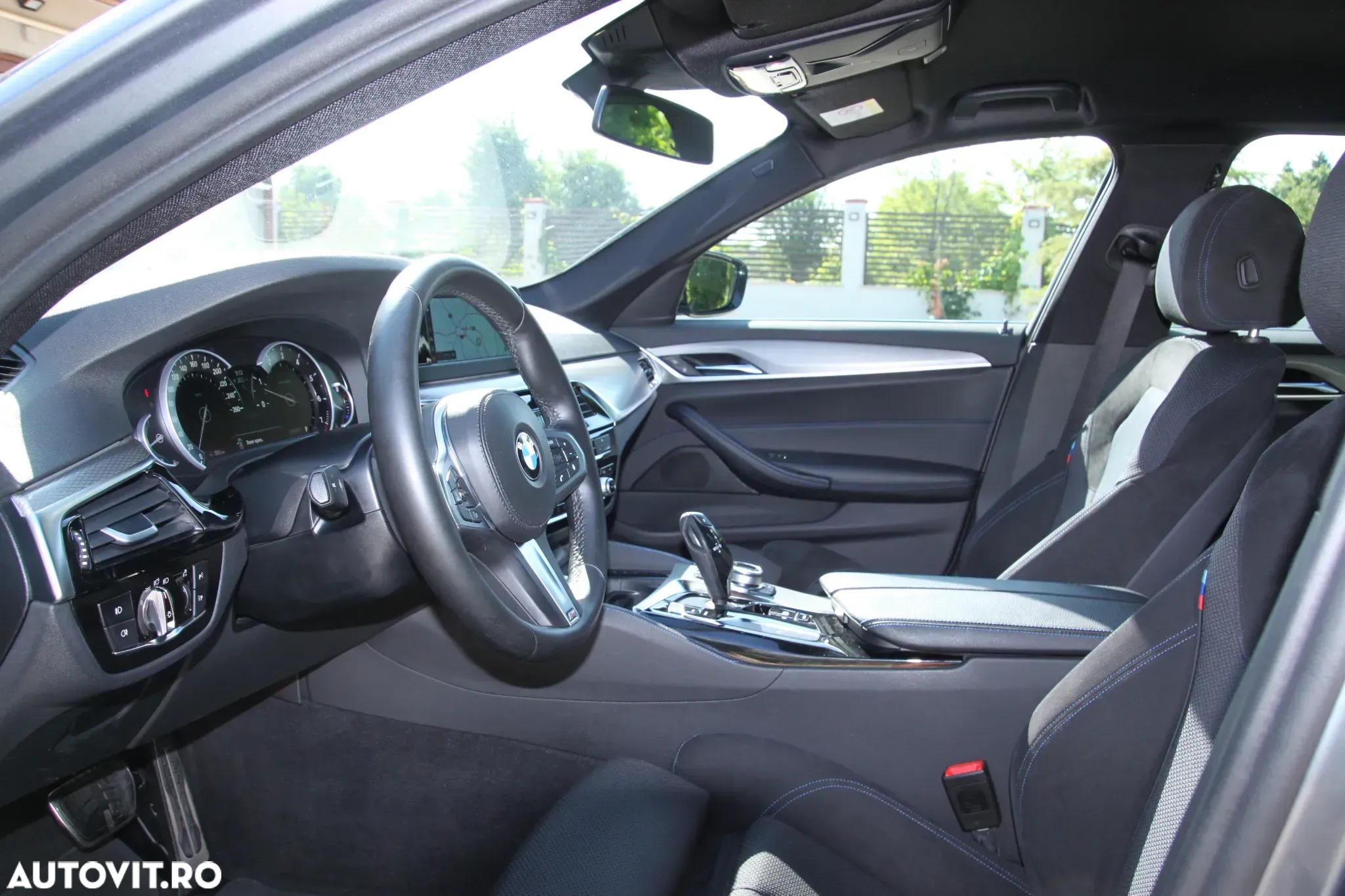BMW Seria 5 530i xDrive AT - 11