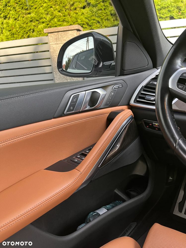 BMW X6 xDrive40i - 13
