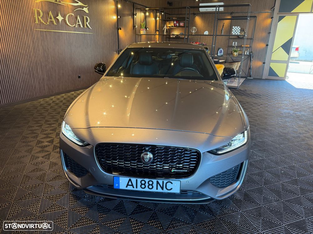Jaguar XE 2.0 D200 R-Dynamic HSE - 9