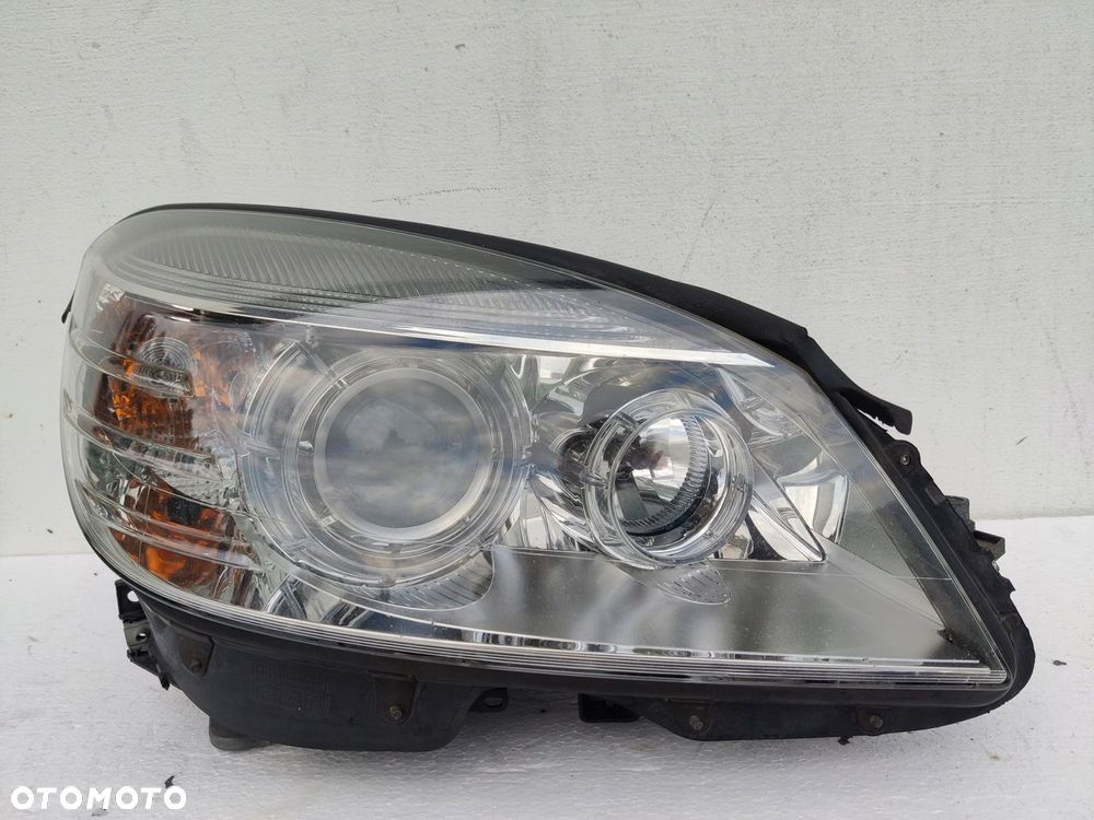 Lampa prawa xenon Mercedes W204