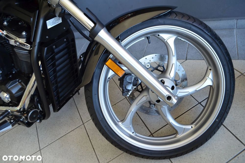 Yamaha XVS - 8