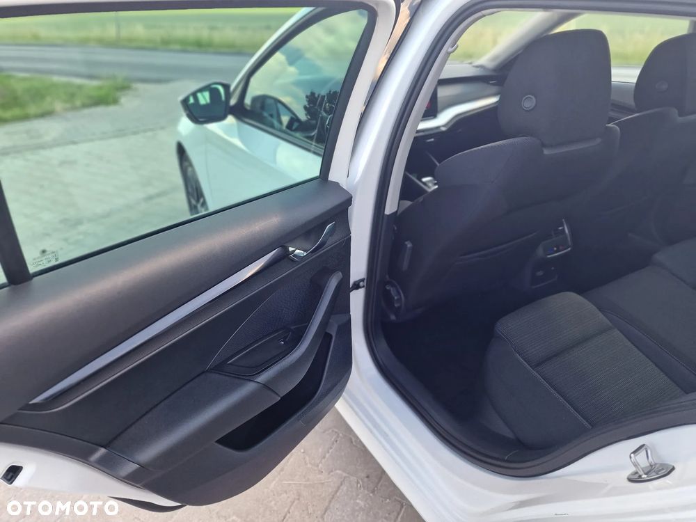 Skoda Octavia 2.0 TDI DSG 4x4 Ambition - 18