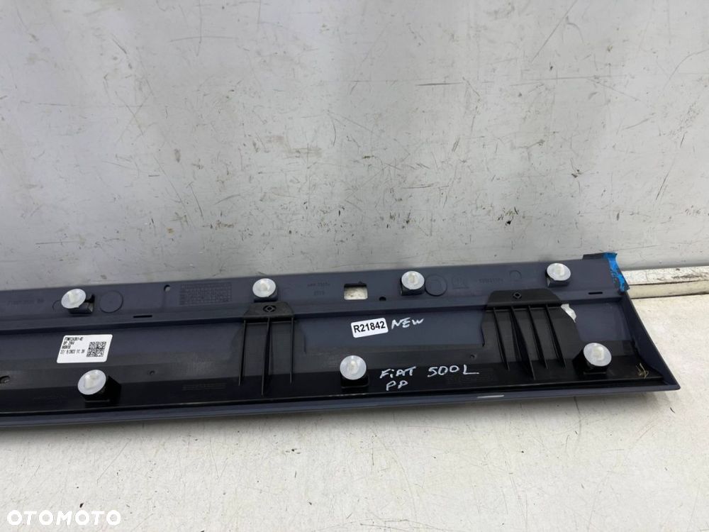 Listwa Fiat 500L LIFT 17-22r. NOWA prawa przednia DOLNA nakładka drzwi boczna prawy przód 735651106 - 7