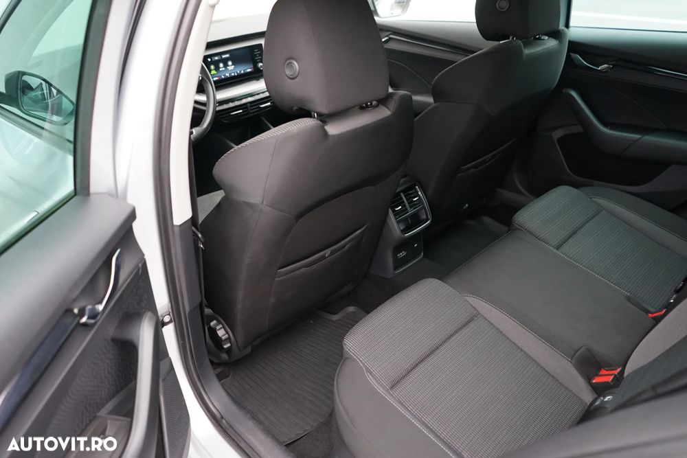 Skoda Octavia 2.0 TDI DSG Ambition - 26