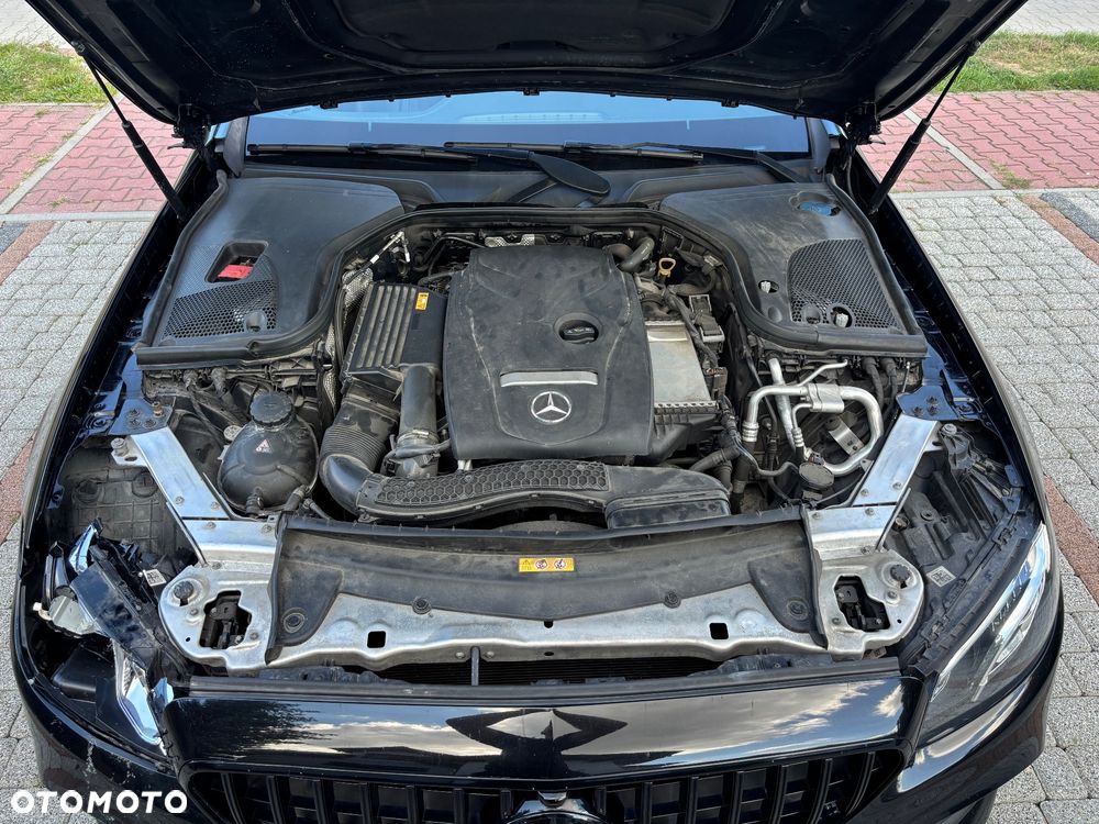 Mercedes-Benz Klasa E 200 4-Matic 9G-TRONIC - 14