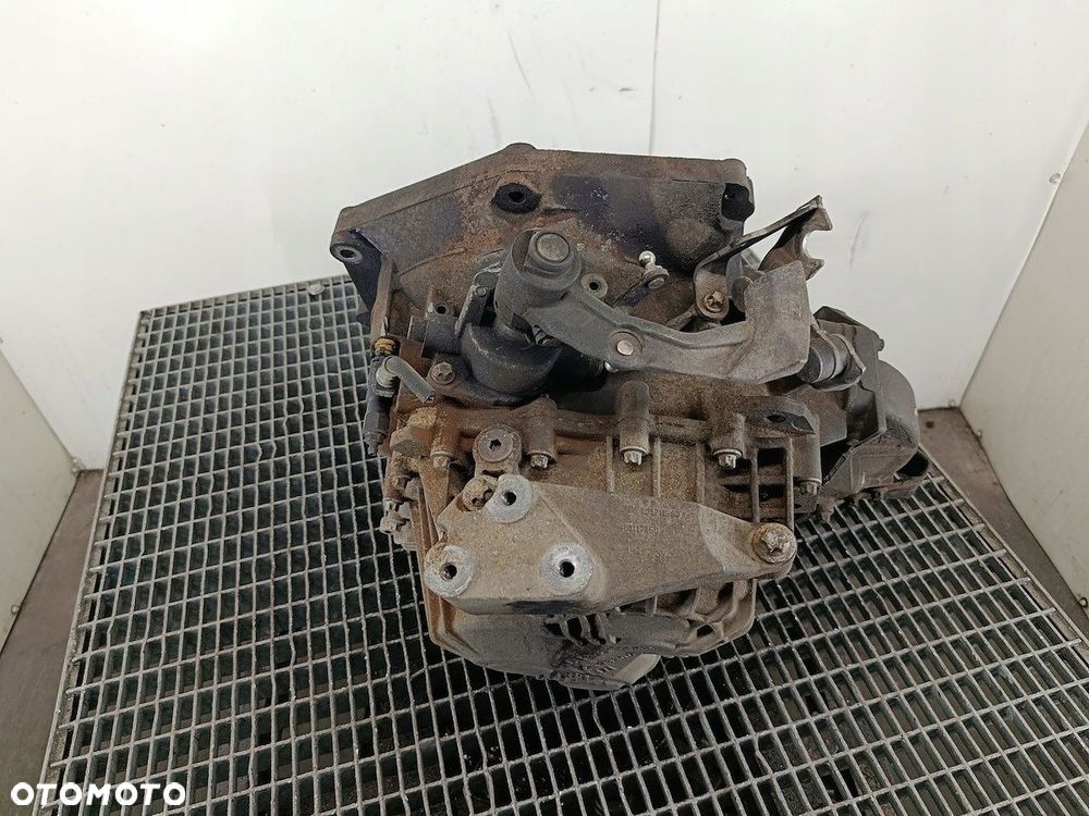 SKRZYNIA BIEGÓW MANUALNA 6 OPEL VECTRA C FL M32 1.9 CDTI - 3
