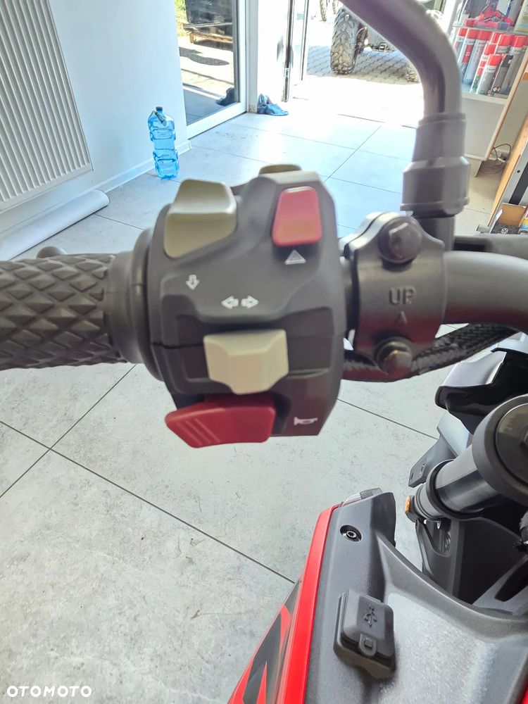 VOGE R125S - 27