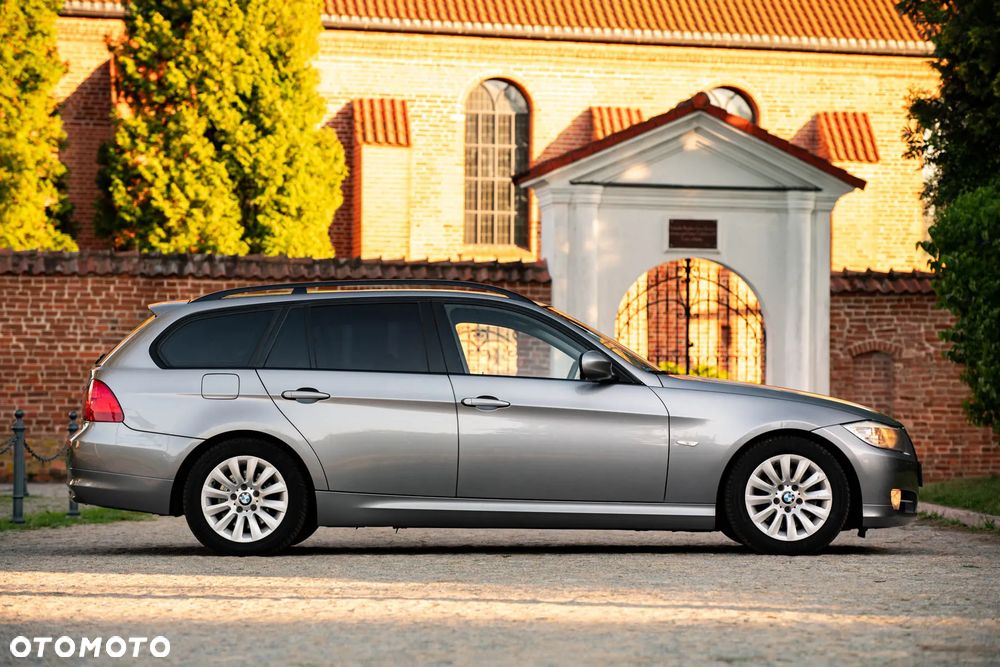 BMW Seria 3 318d - 9