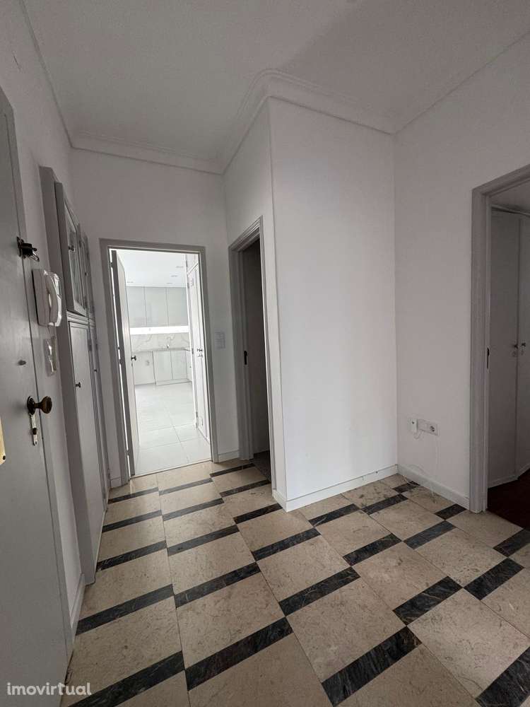 T4 - Benfica - Grande imagem: 5/18