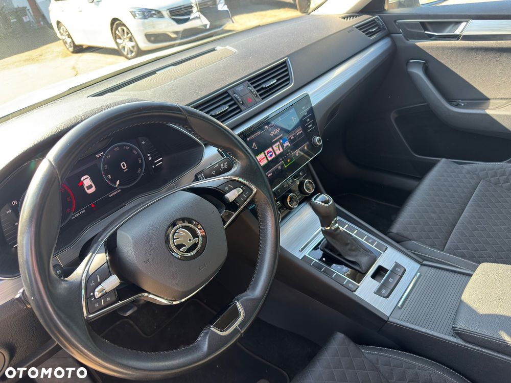 Skoda Superb 2.0 TDI Style DSG7 - 9