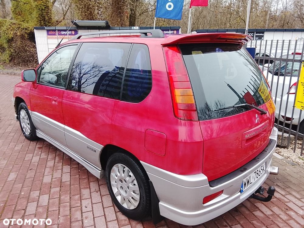 Mitsubishi Space Runner - 4