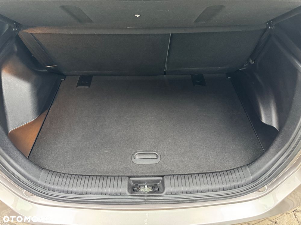 Hyundai ix20 1.6 BlueDrive Classic + - 8