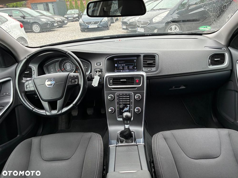 Volvo V60 D2 Base - 13