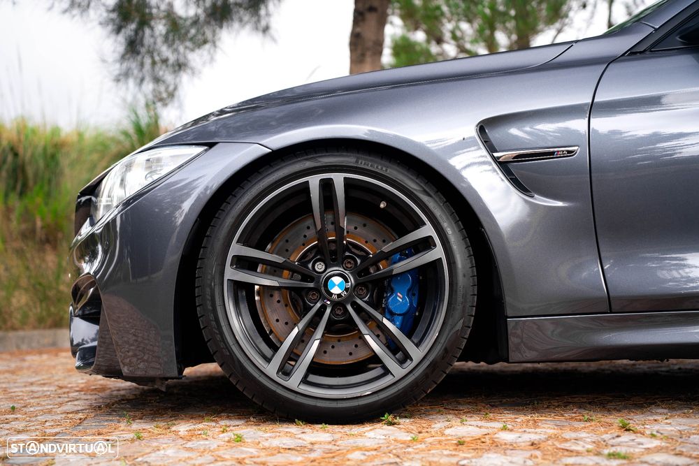 BMW M4 Auto - 4