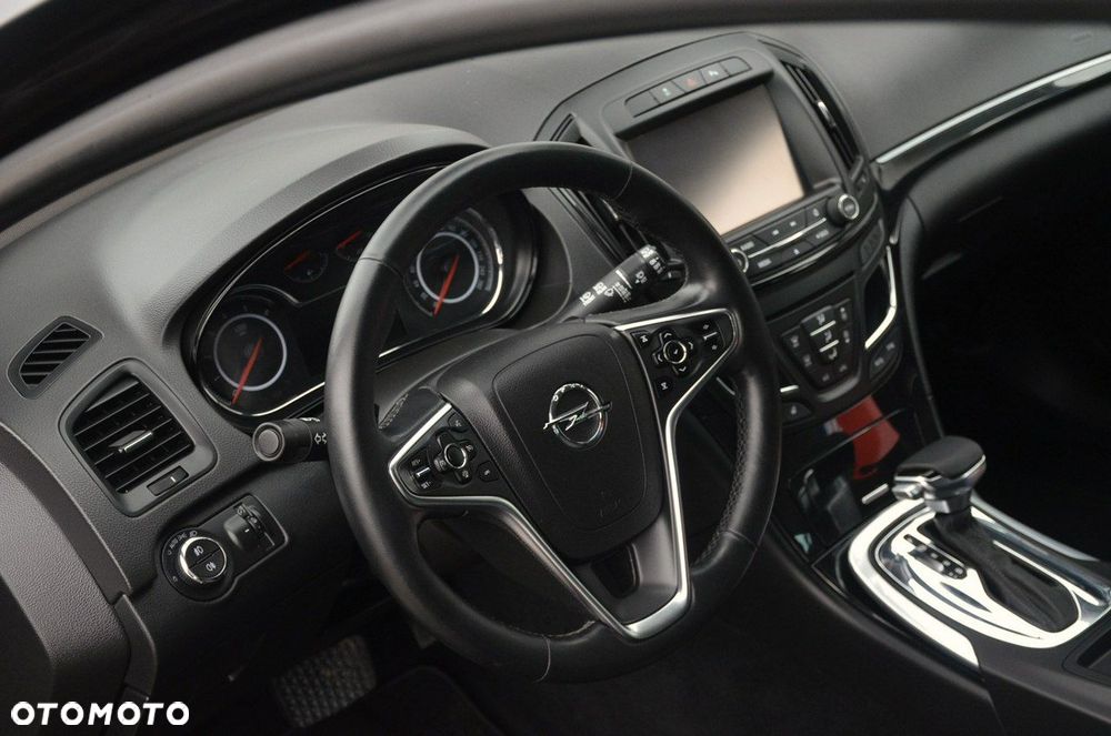 Opel Insignia - 16