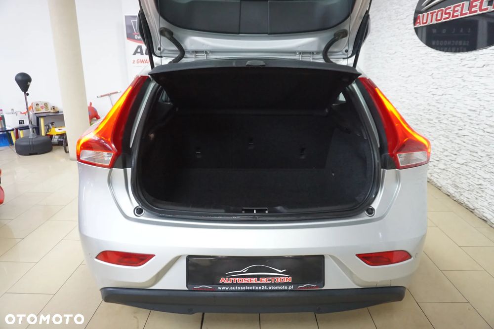 Volvo V40 D2 Geartronic Kinetic - 17