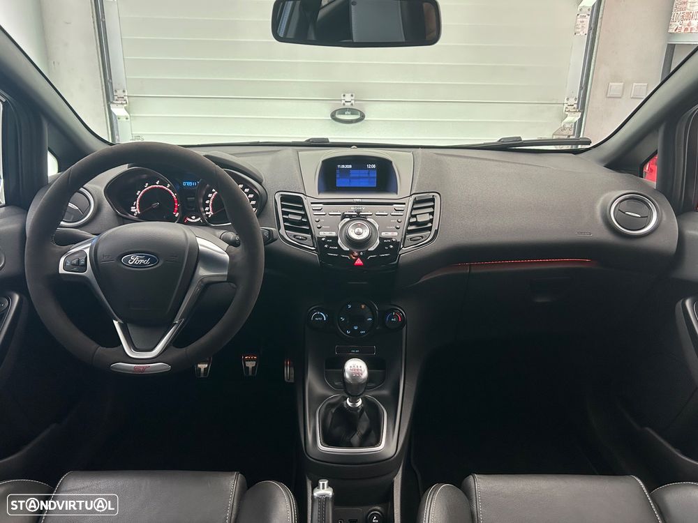 Ford Fiesta 1.6 T ST — fotografia 8