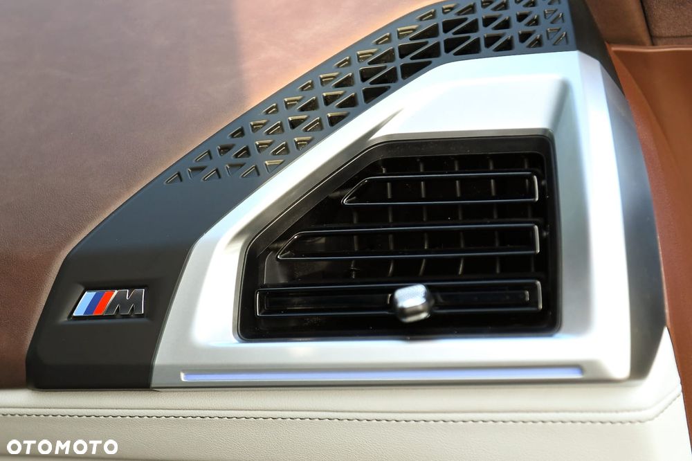 BMW XM - 34