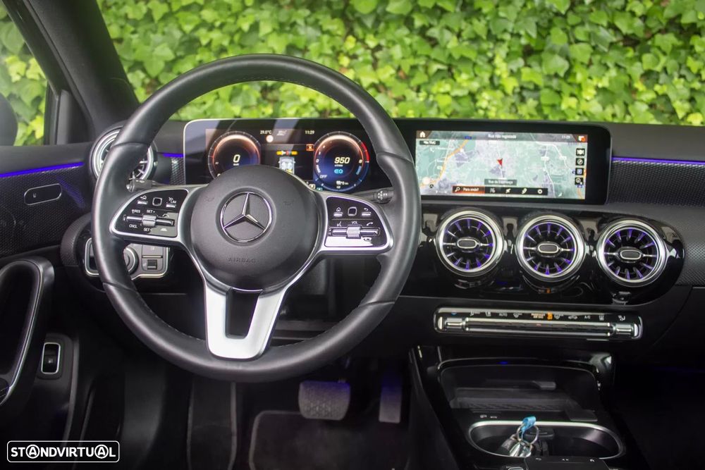 Mercedes-Benz A 250 e AMG Line - 16