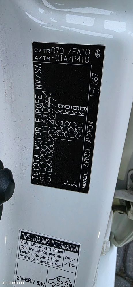 Toyota Prius 1.8 HSD Sol - 10