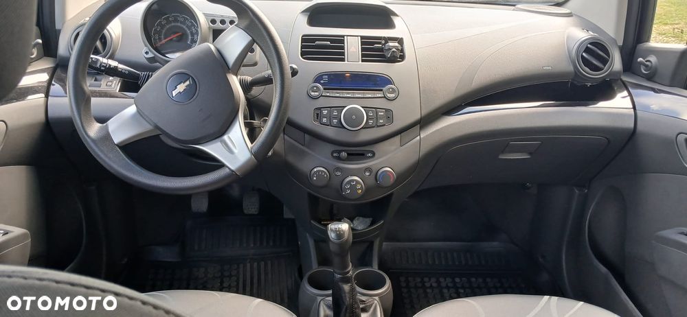 Chevrolet Spark 1.0 - 8