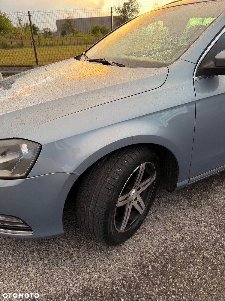 Volkswagen Passat 2.0 TDI DPF BlueMotion Technology Comfortline - 6