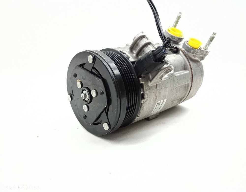 SPRĘŻARKA KLIMATYZACJI VOLVO V60 2.0 T 8FK351334851 - 2