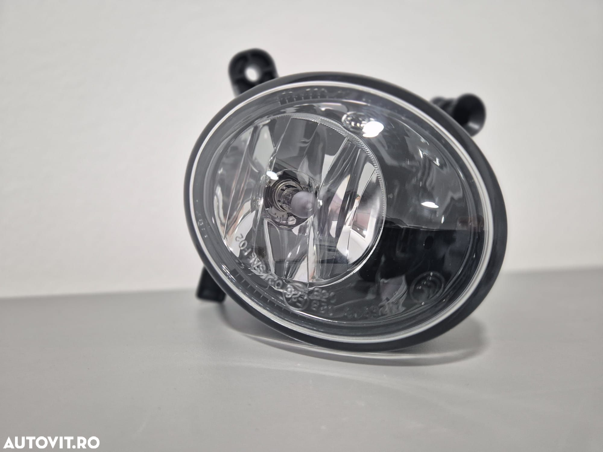 Lampa de ceata Stanga (H11) se potrivește: AUDI A4 A6 - 3
