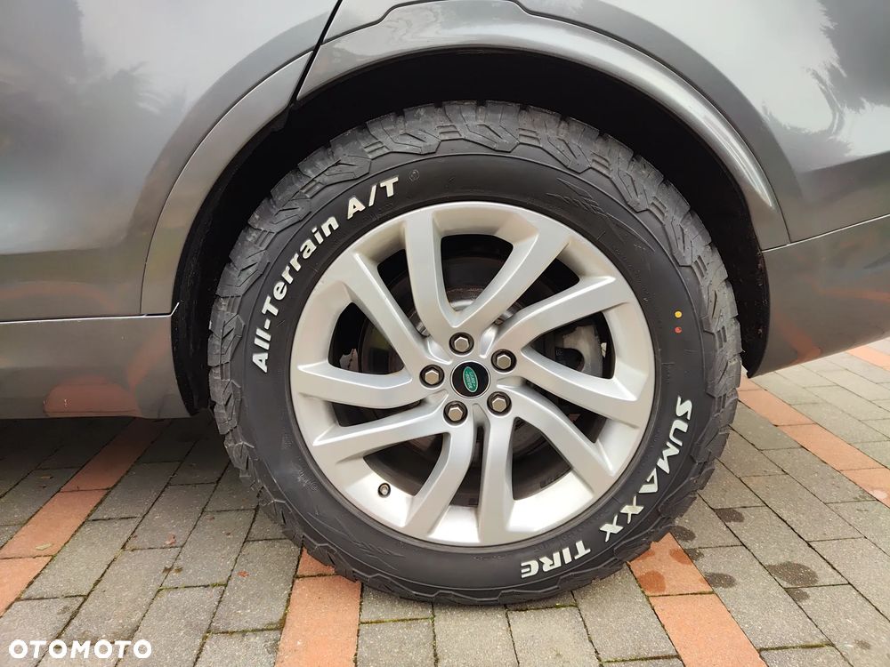 Land Rover Discovery 3.0 SDV6 SE - 27