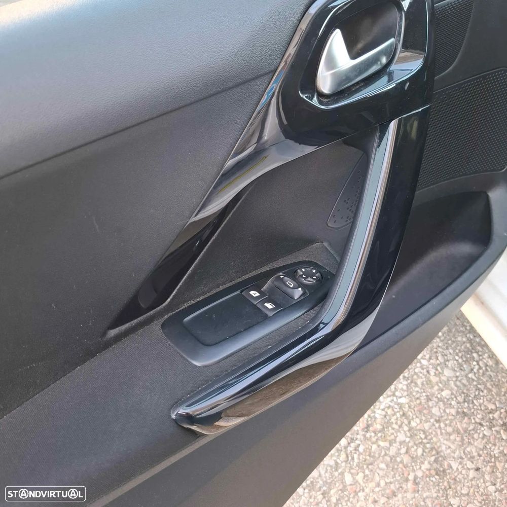 Peugeot 208 1.4 HDi Active - 12