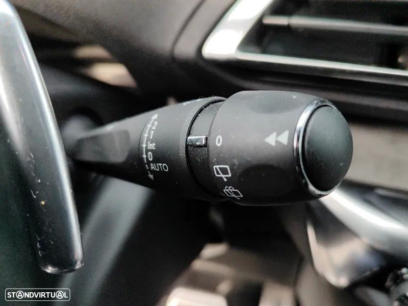 Peugeot 3008 1.6 Hybrid GT e-EAT8 - 19