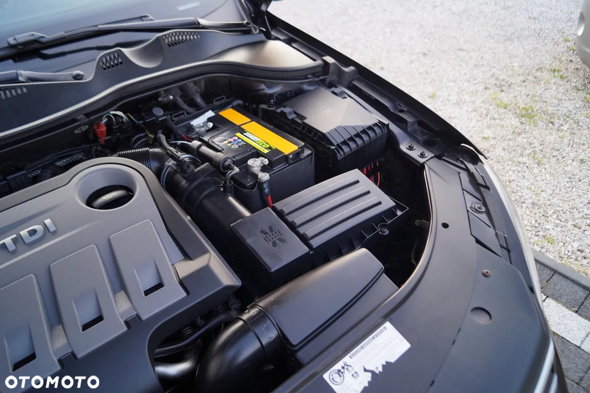 Volkswagen Passat Variant 2.0 TDI Highline - 32