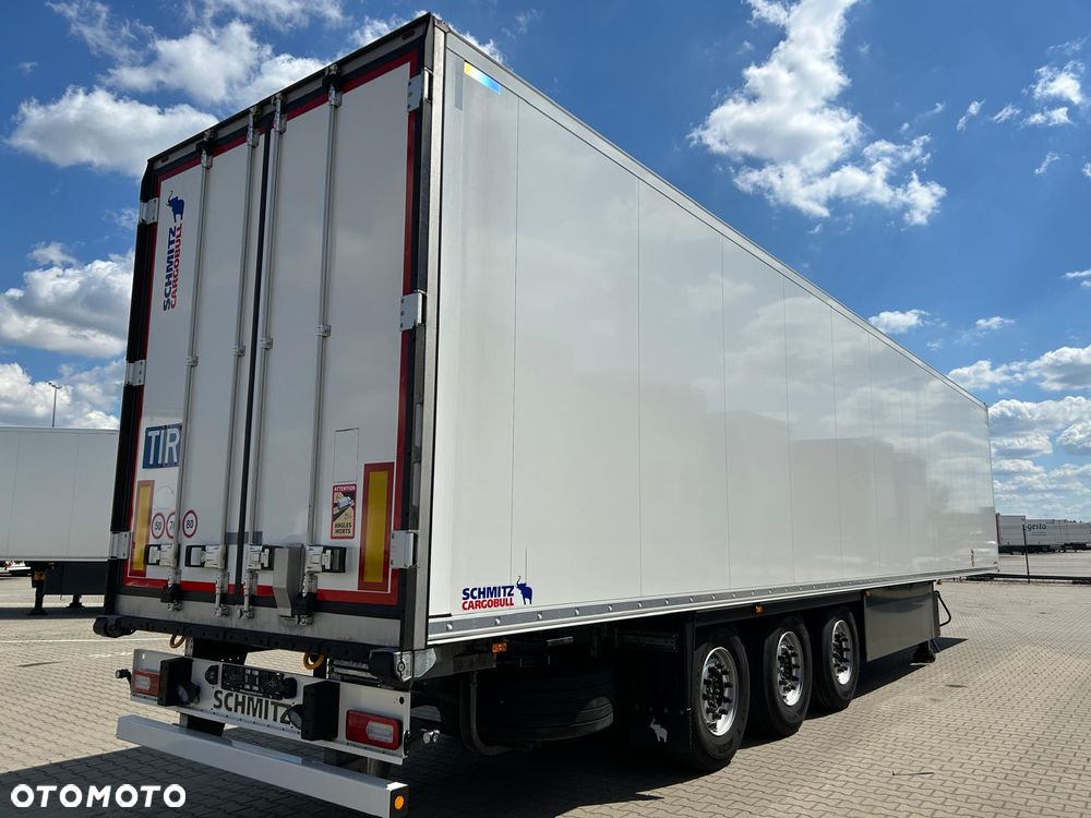 Schmitz Cargobull ThermoKing SLXi300; DOST; Uchwyty promowe, Paleciara - 9